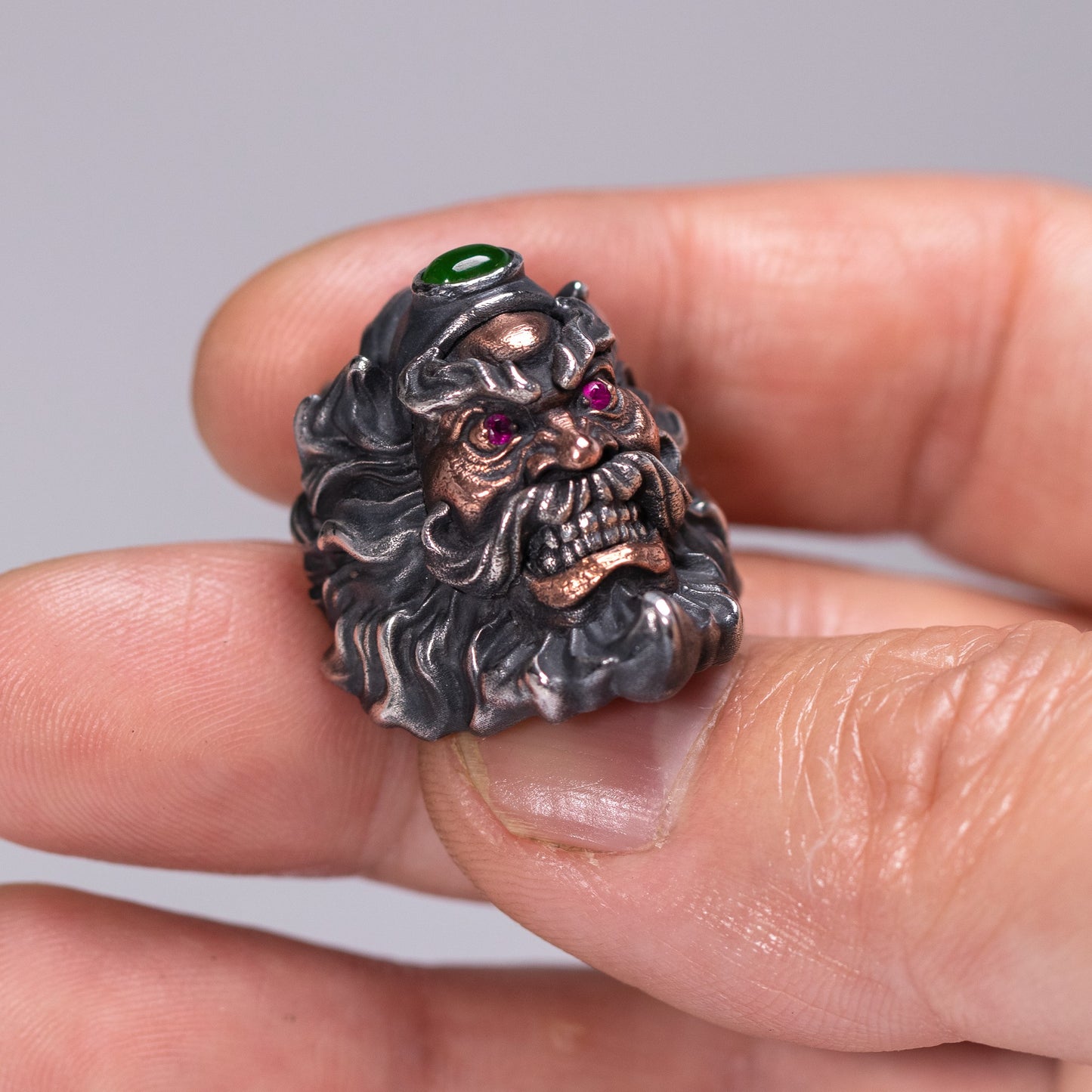 Zhong Kui Paracord Bead with Ruby and Jade