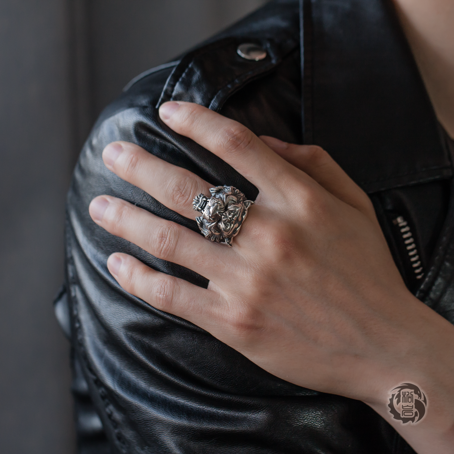 Silver Tiger Ring 08