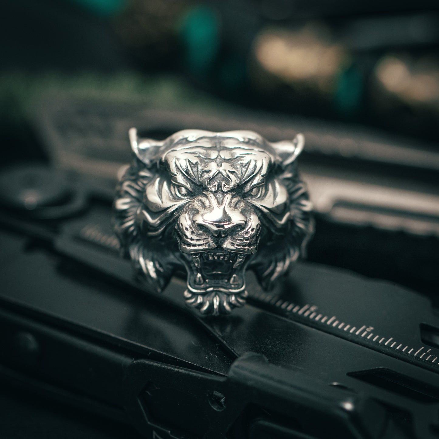 Silver Tiger Ring 02