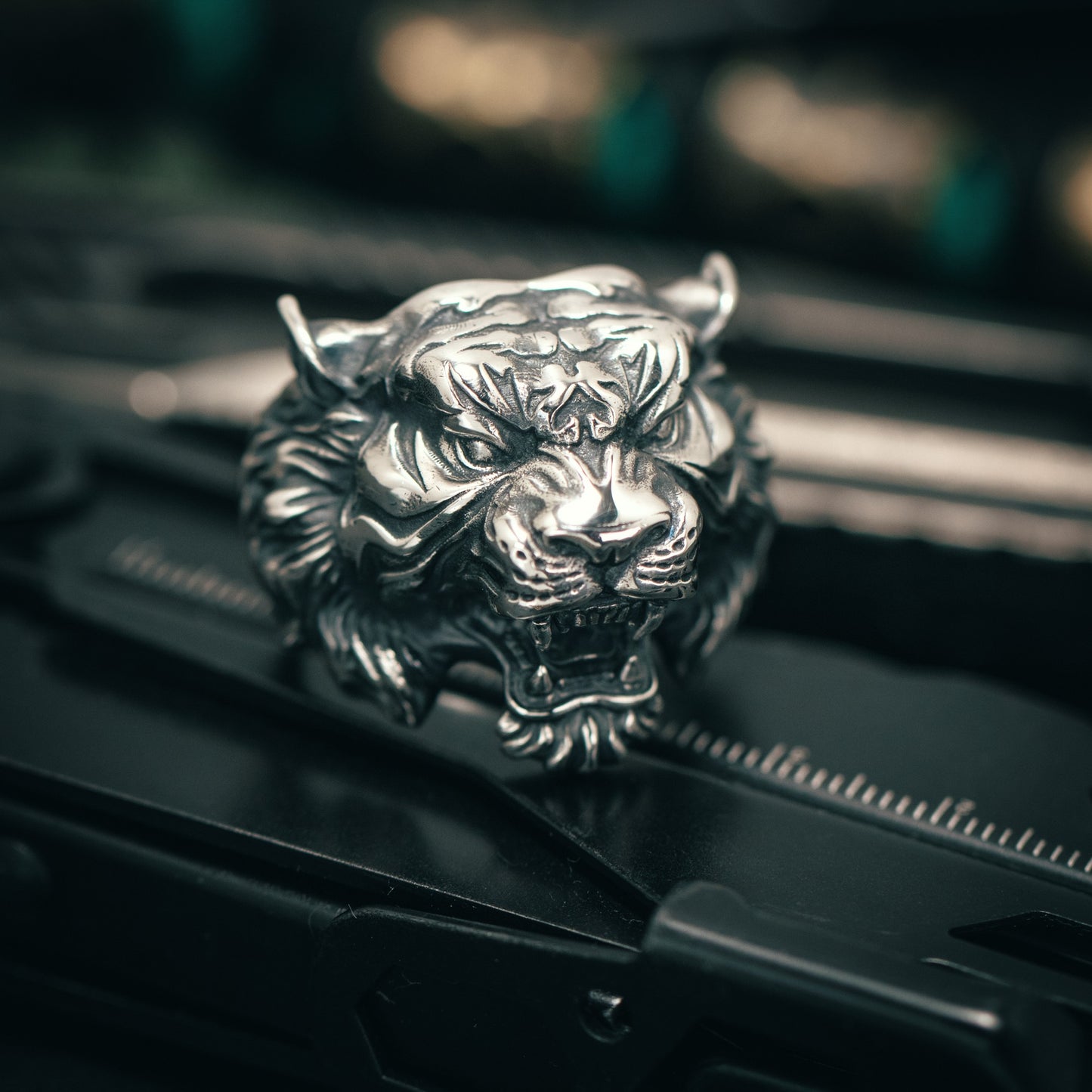 Silver Tiger Ring 03