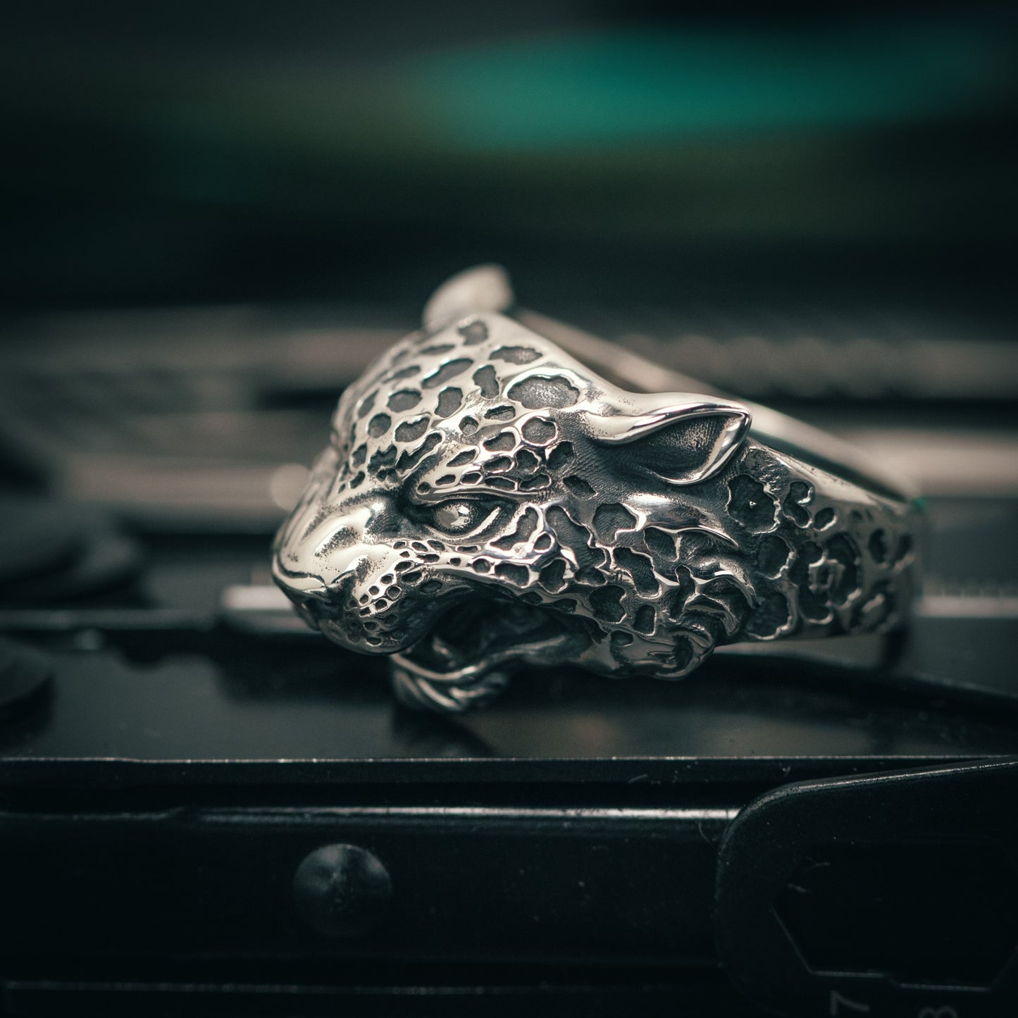 Silver Leopard Ring