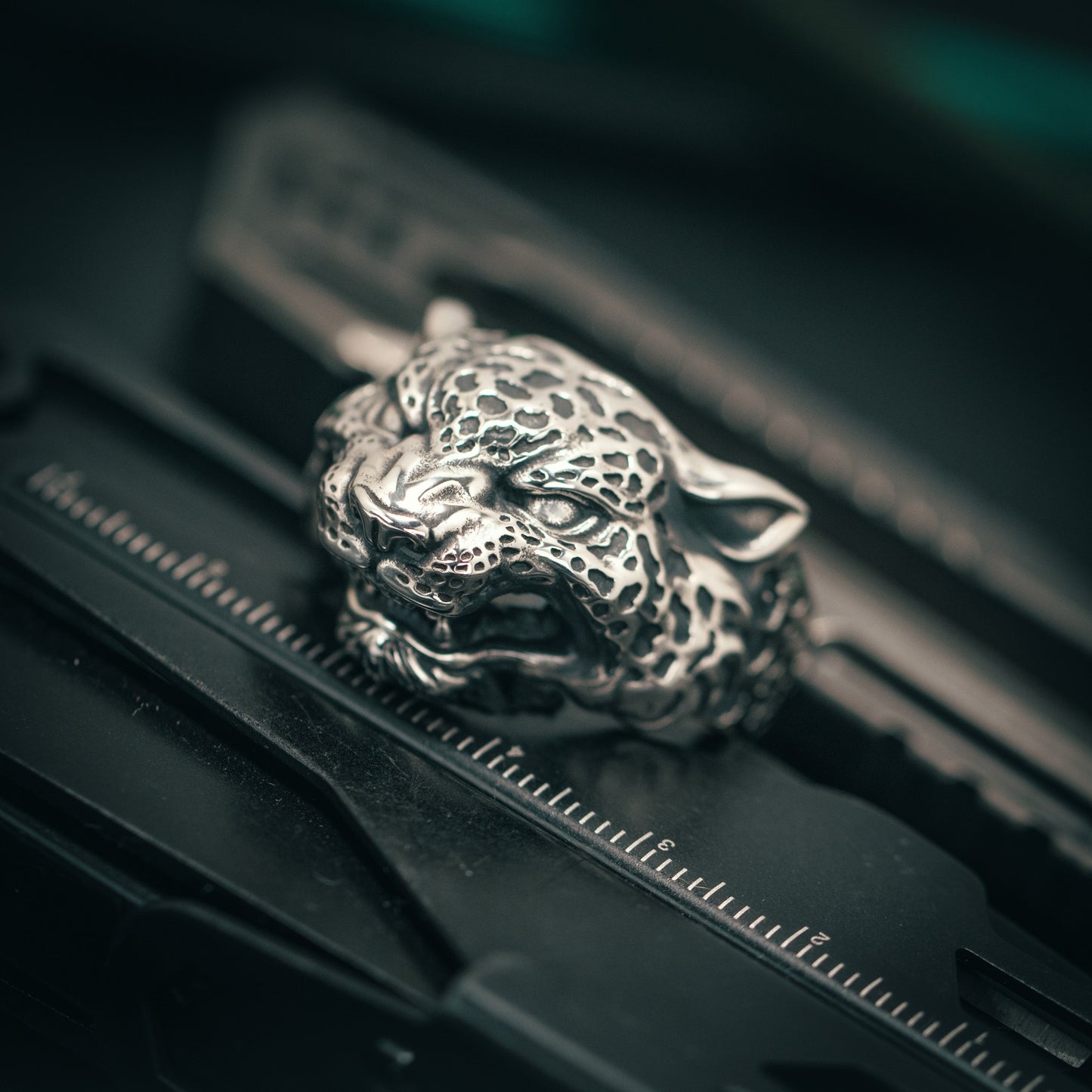 Silver Leopard Ring