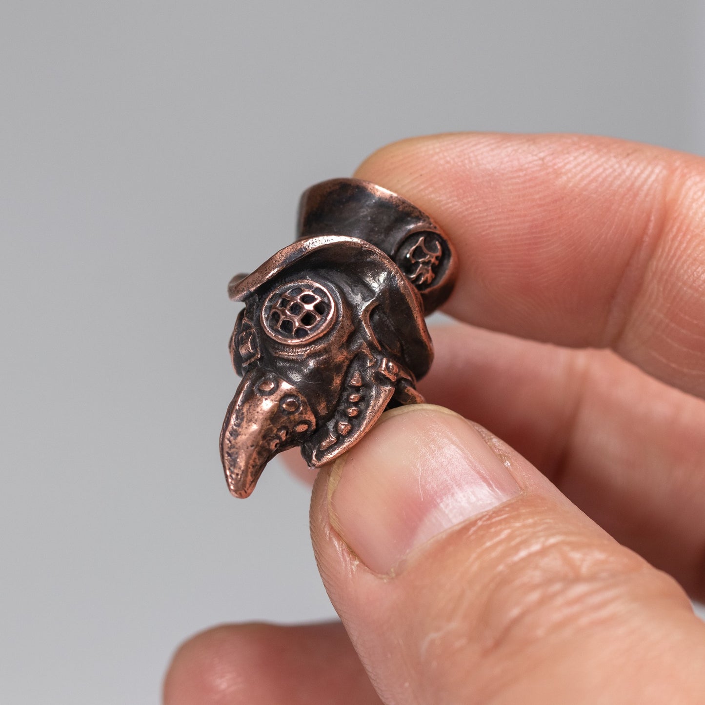 Plague Doctor Schnabel Steampunk Paracord Bead for Knife, lanyard Pendants,custom beads,550 Paracord, Bracelet beads, and EDC Gears, ShadowEDC DIY Outdoor Survival Tool Accessories