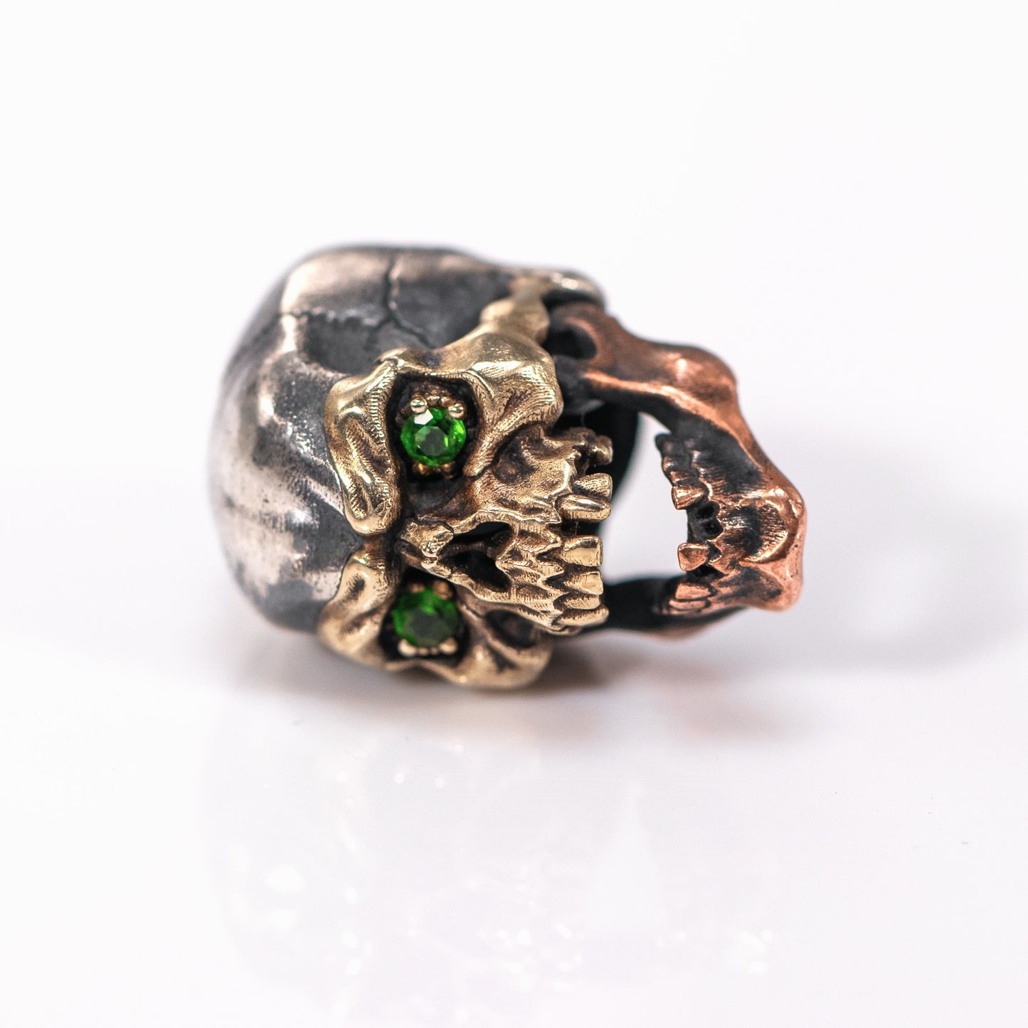 Skull Paracord Bead with Gem for Knife, lanyard Pendants,custom beads,550 Paracord, Bracelet beads, and EDC Gears, ShadowEDC DIY Outdoor Survival Tool Accessories