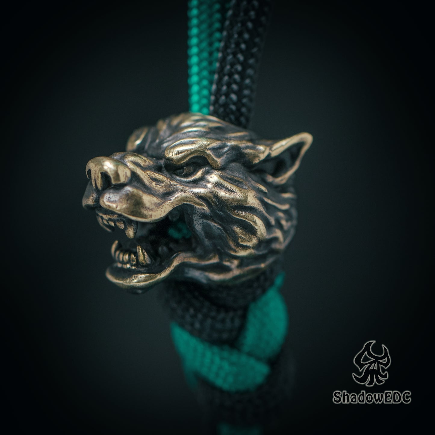 Wolf Head For Knife Paracord Bead