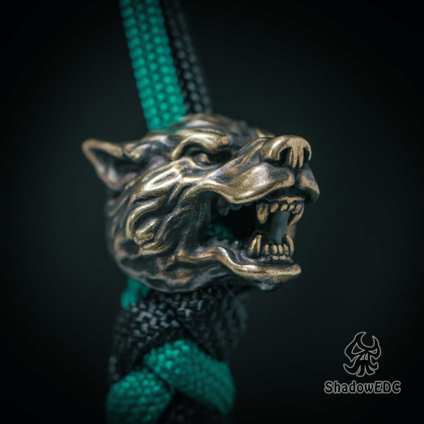 Wolf Head For Knife Paracord Bead