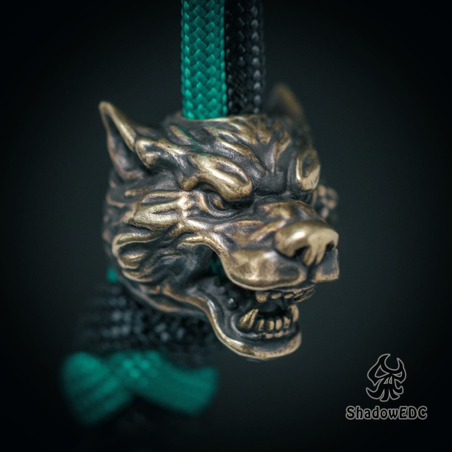 Wolf Head For Knife Paracord Bead