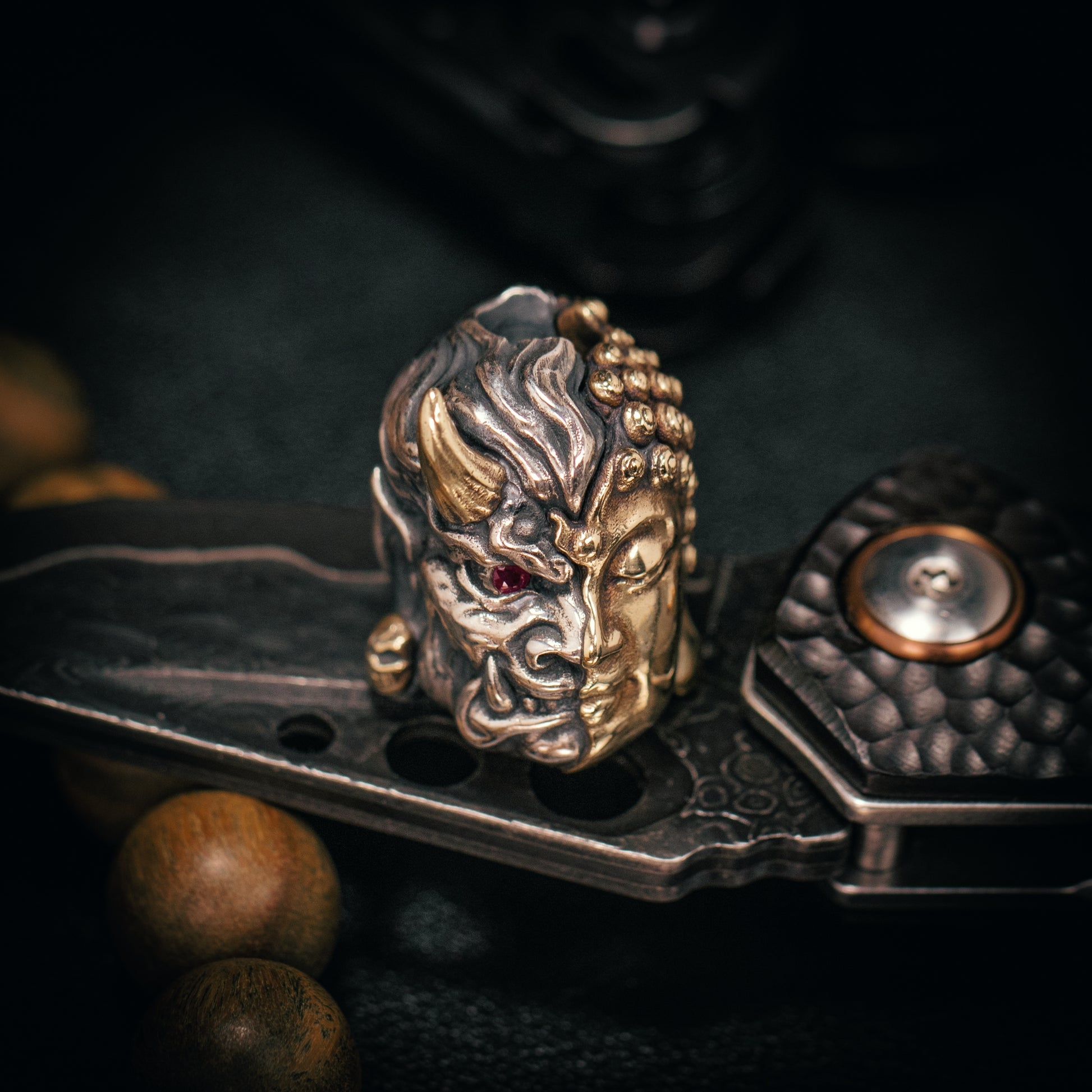 Buddha or devi With Ruby Paracord Bead for Knife, lanyard Pendants，custom beads，550 Paracord， Bracelet beads, and EDC Gears, ShadowEDC DIY Outdoor Survival Tool Accessories 