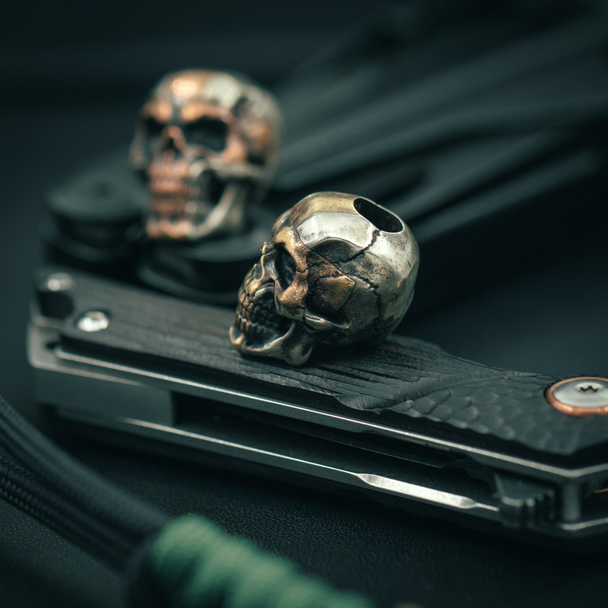 Cross skull Paracord Bead for Knife, lanyard Pendants，custom beads，550 Paracord， Bracelet beads, and EDC Gears, ShadowEDC DIY Outdoor Survival Tool Accessories 