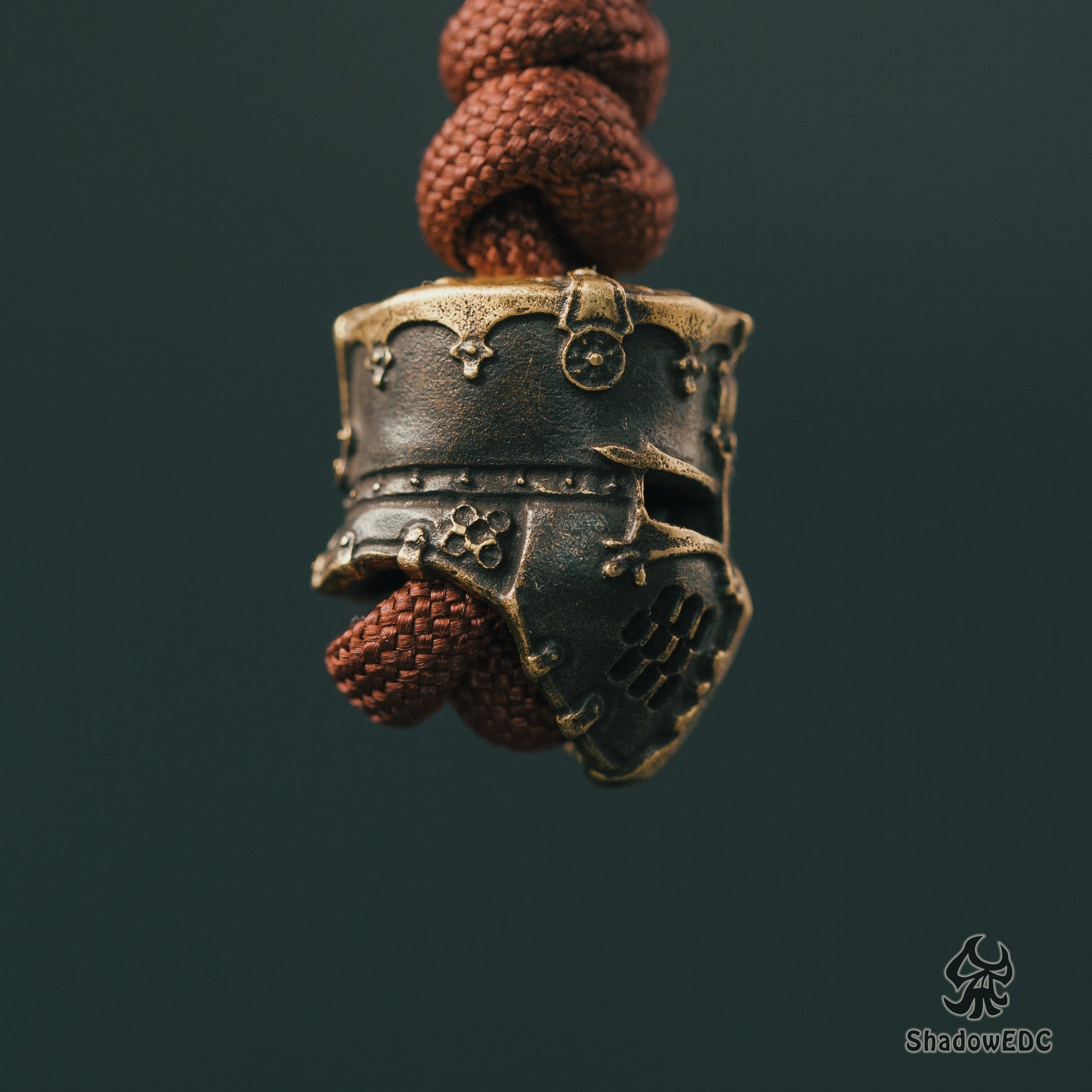 Crusader Helmet Paracord Bead for Knife, lanyard Pendants，custom beads，550 Paracord， Bracelet beads, and EDC Gears, ShadowEDC DIY Outdoor Survival Tool Accessories 
