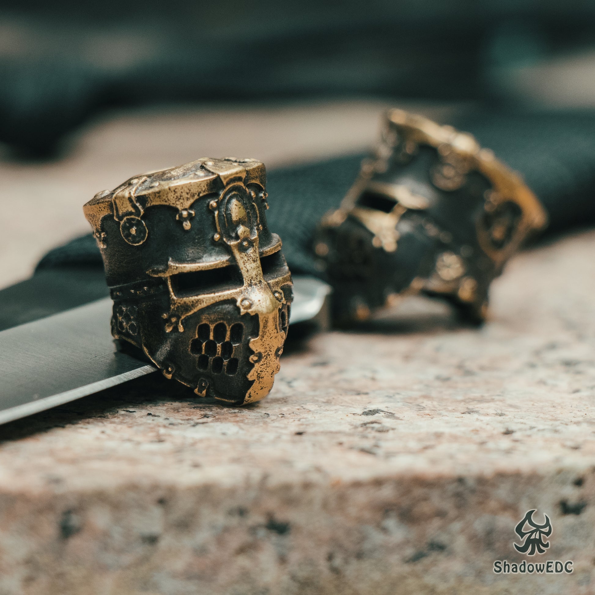 Crusader Helmet Paracord Bead for Knife, lanyard Pendants，custom beads，550 Paracord， Bracelet beads, and EDC Gears, ShadowEDC DIY Outdoor Survival Tool Accessories 