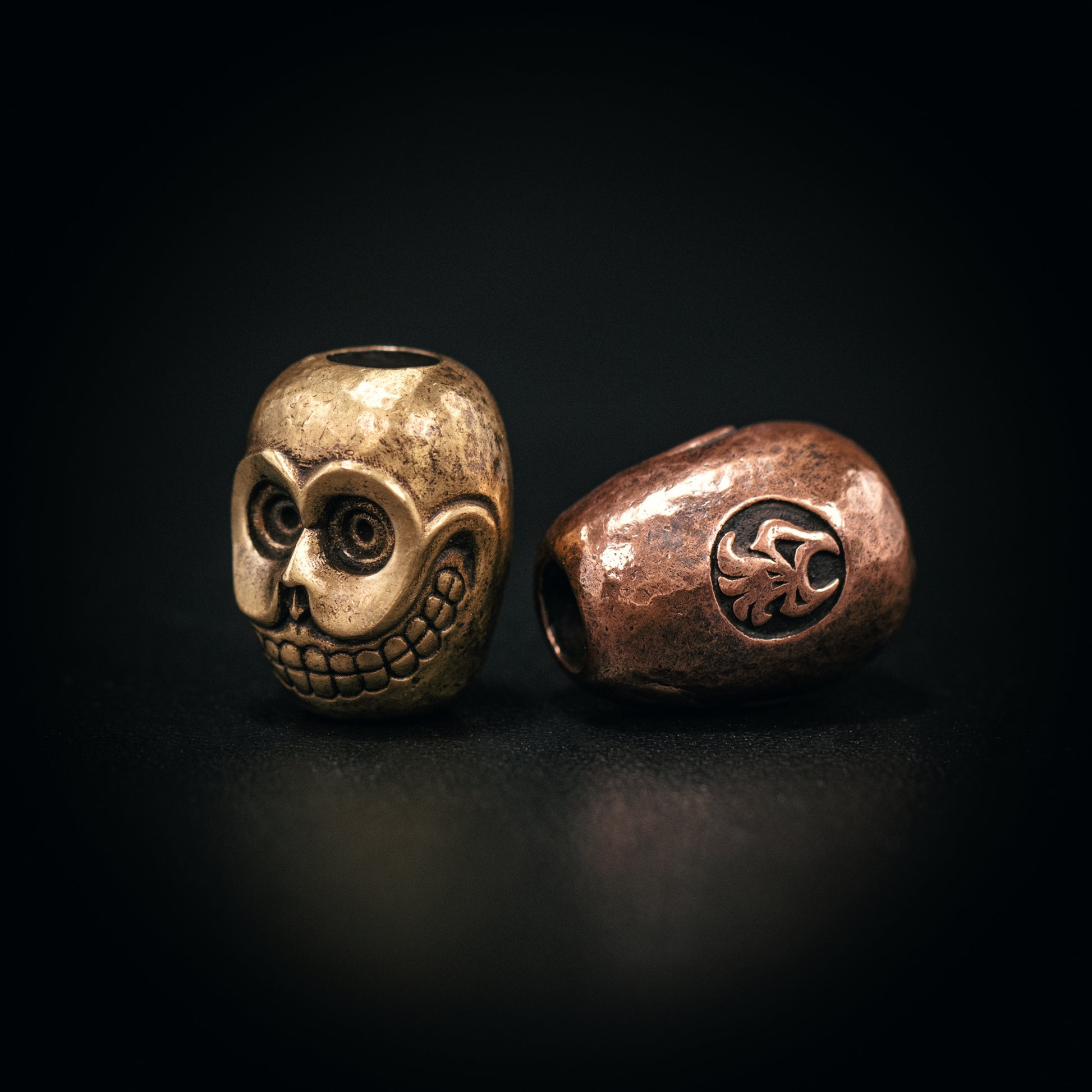 Skull_A Paracord Bead for Knife, lanyard Pendants，custom beads，550 Paracord， Bracelet beads, and EDC Gears, ShadowEDC DIY Outdoor Survival Tool Accessories 