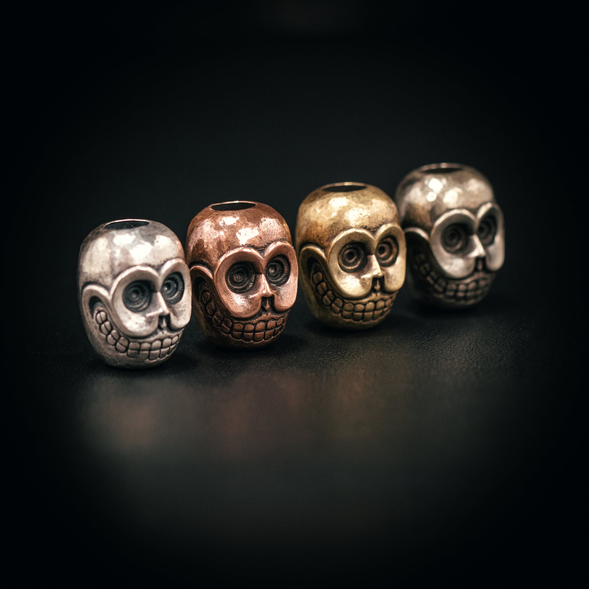 Skull_A Paracord Bead for Knife, lanyard Pendants，custom beads，550 Paracord， Bracelet beads, and EDC Gears, ShadowEDC DIY Outdoor Survival Tool Accessories 