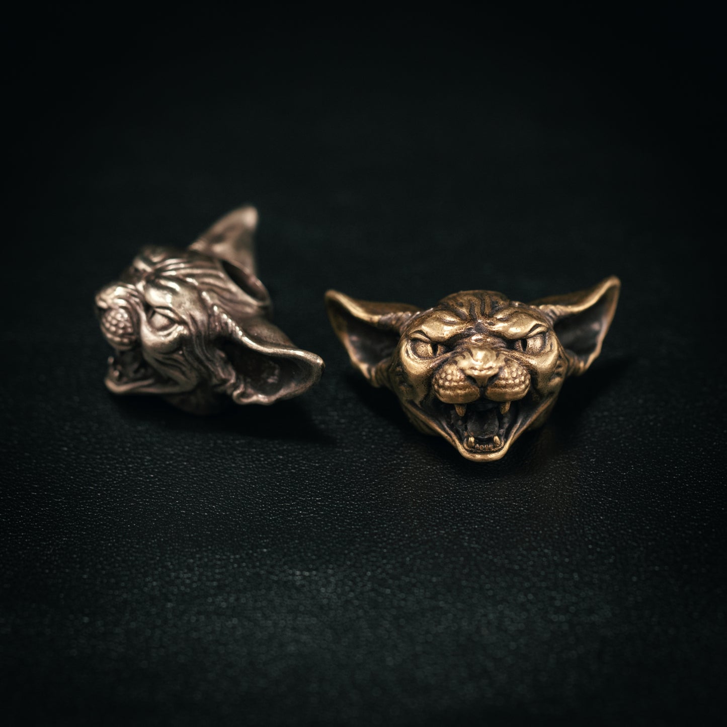 The sphinx cat Egypt Patronus Paracord Bead for Knife, lanyard Pendants，custom beads，550 Paracord， Bracelet beads, and EDC Gears, ShadowEDC DIY Outdoor Survival Tool Accessories 